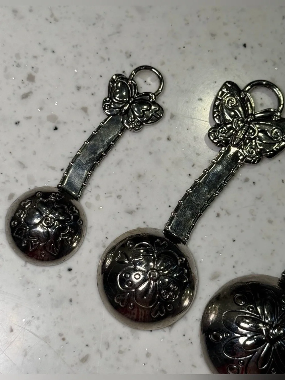 Ganz Embossed Measuring Spoons Butterflies Flowers Set of 4 Excellent Condition